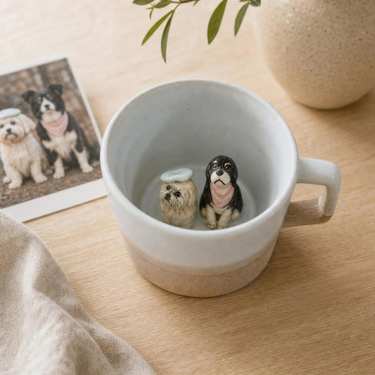 Personalisierte Skulptur-Tasse – Handmodellierte Tierfiguren im Bechergrund – Ansicht 2