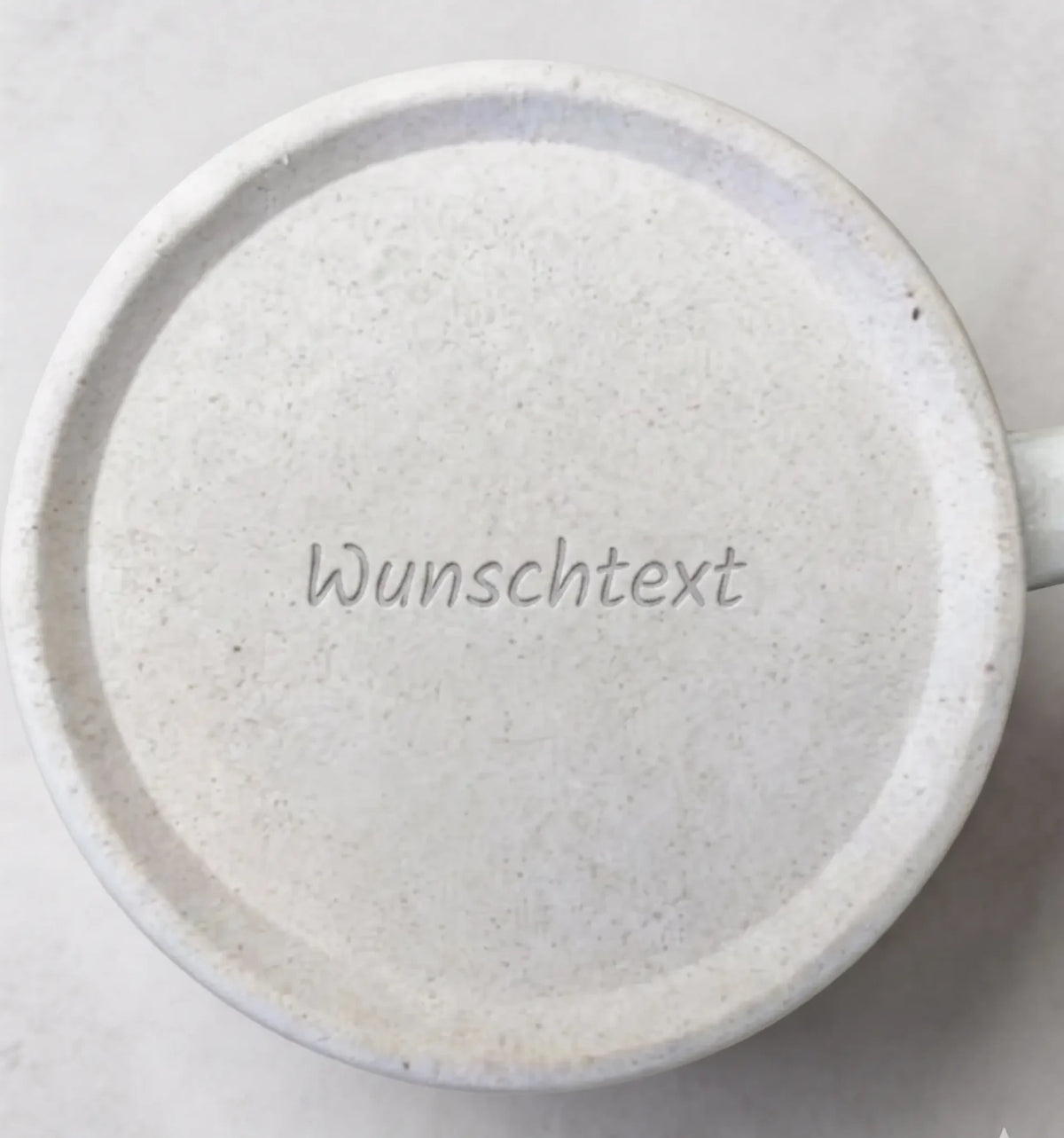 Personalisierte Skulptur-Tasse – Handmodellierte Tierfiguren im Bechergrund – Ansicht 6